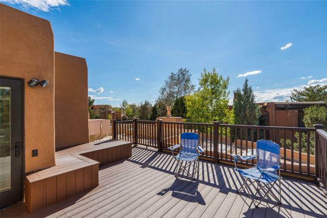 690 La Viveza Court, Santa Fe, NM 87501