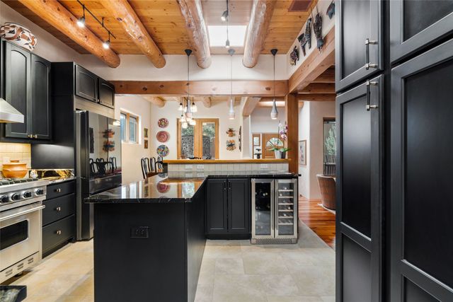690 La Viveza Court, Santa Fe, NM 87501