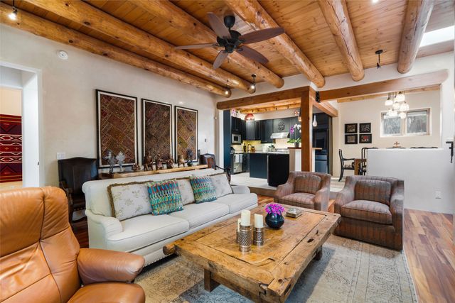 690 La Viveza Court, Santa Fe, NM 87501
