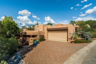 690 La Viveza Court, Santa Fe, NM 87501