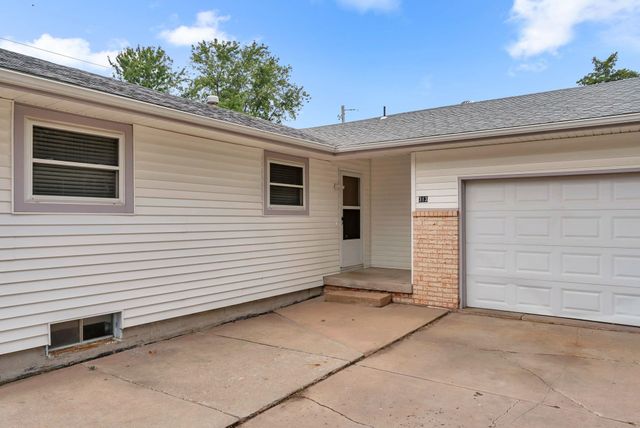 313 N Brunswick St, Wichita, KS 67212