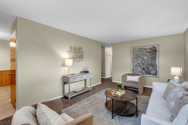 313 N Brunswick St, Wichita, KS 67212