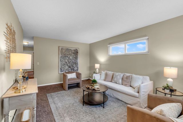 313 N Brunswick St, Wichita, KS 67212