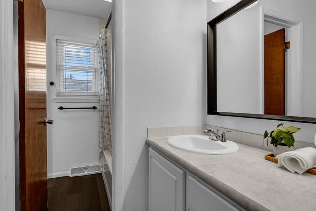 313 N Brunswick St, Wichita, KS 67212