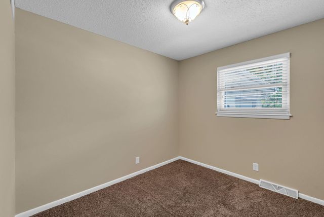 313 N Brunswick St, Wichita, KS 67212