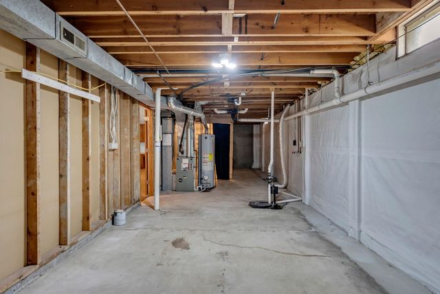 313 N Brunswick St, Wichita, KS 67212