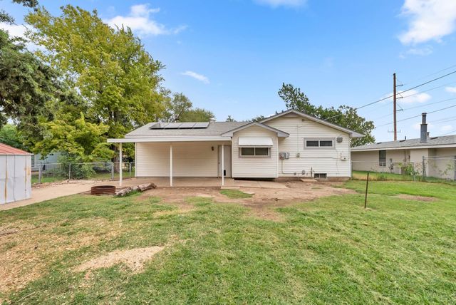 313 N Brunswick St, Wichita, KS 67212