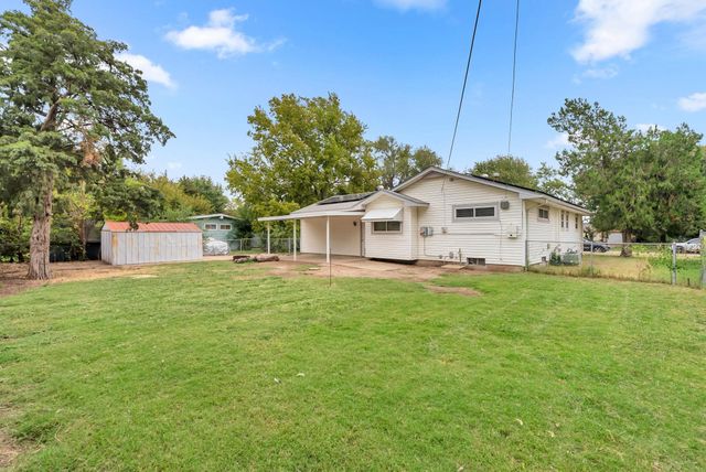 313 N Brunswick St, Wichita, KS 67212