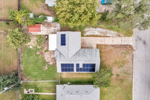 313 N Brunswick St, Wichita, KS 67212