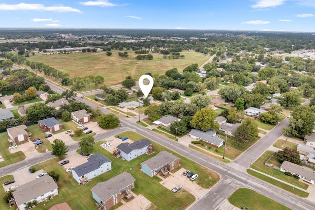 313 N Brunswick St, Wichita, KS 67212