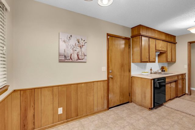 313 N Brunswick St, Wichita, KS 67212