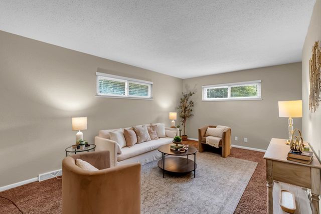 313 N Brunswick St, Wichita, KS 67212