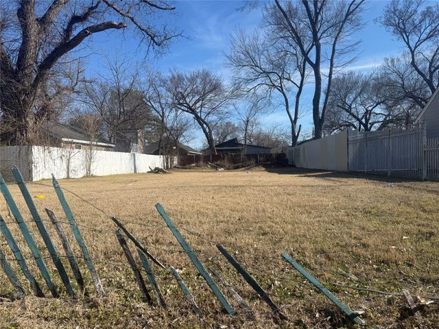 3926 Sidney Street, Dallas, TX 75210