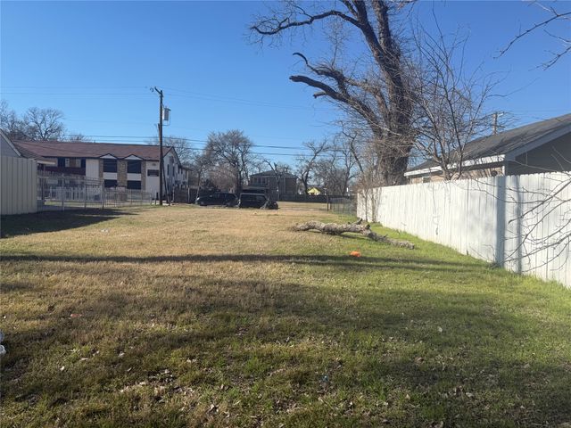 3926 Sidney Street, Dallas, TX 75210