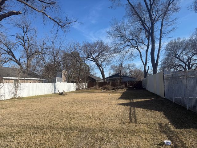 3926 Sidney Street, Dallas, TX 75210