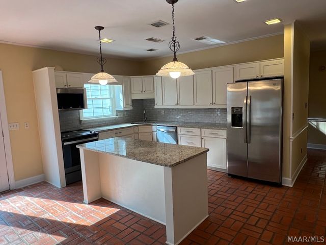 6454 Halcyon Drive, Montgomery, AL 36117