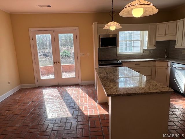 6454 Halcyon Drive, Montgomery, AL 36117