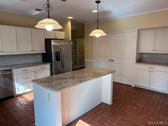 6454 Halcyon Drive, Montgomery, AL 36117