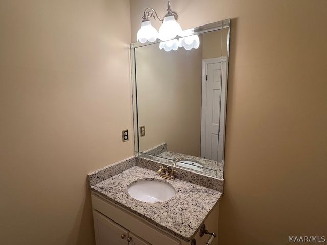 6454 Halcyon Drive, Montgomery, AL 36117