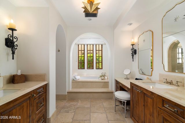 4949 E Lincoln Drive 16, Scottsdale, AZ 85253