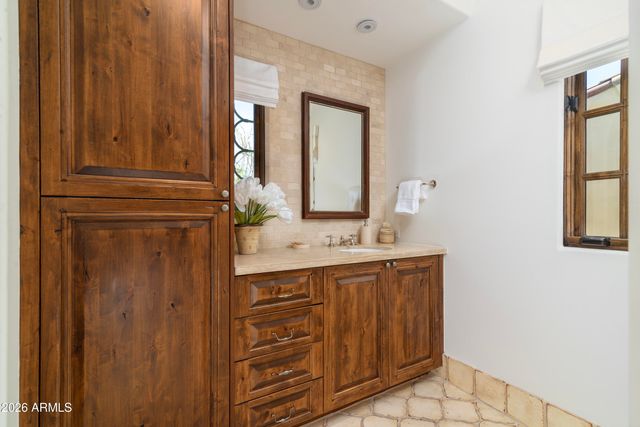 4949 E Lincoln Drive 16, Scottsdale, AZ 85253