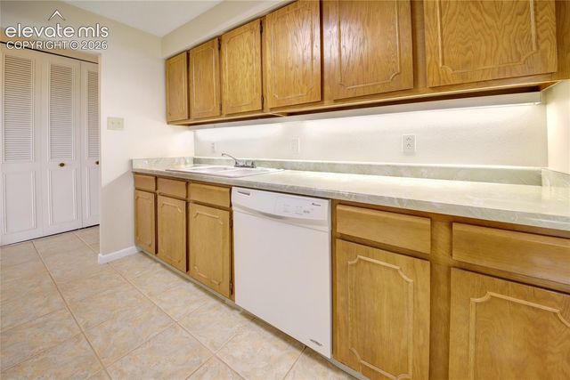 411 Lakewood Circle B530, Colorado Springs, CO 80910
