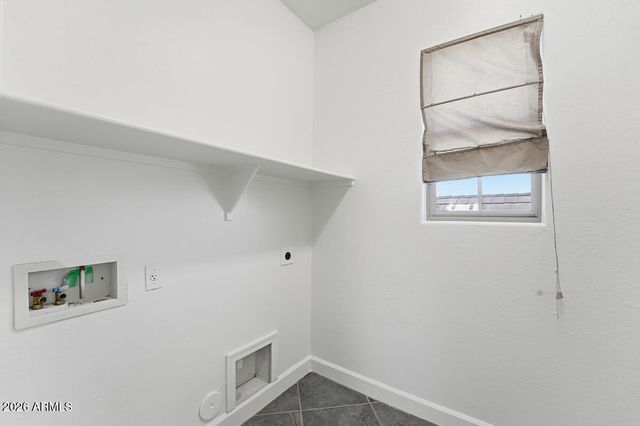 15391 W DREYFUS Street, Surprise, AZ 85379