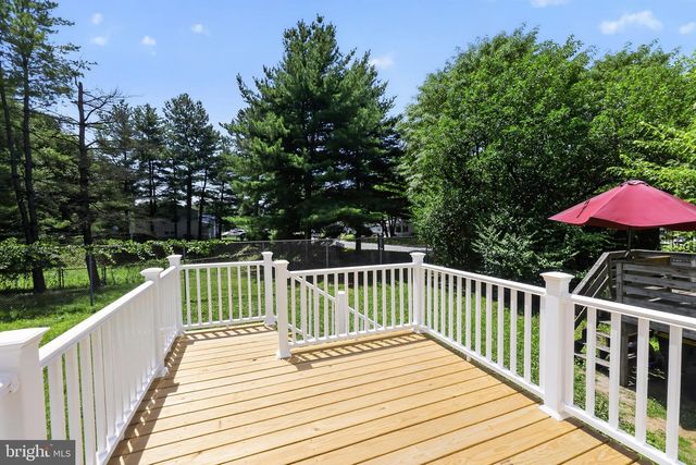 8 FREEDOM CT, New Castle, DE 19720