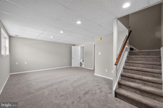 8 FREEDOM CT, New Castle, DE 19720