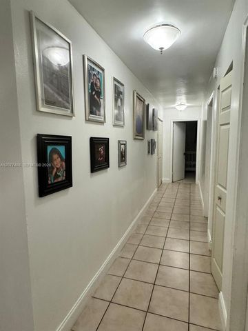 913 NW 110th Lane, Coral Springs, FL 33071