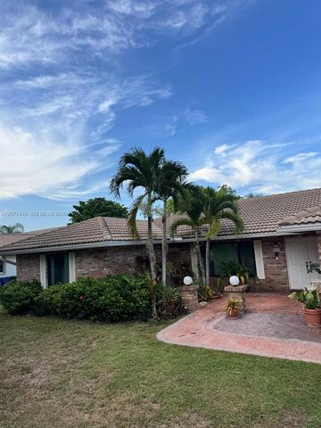 913 NW 110th Lane, Coral Springs, FL 33071