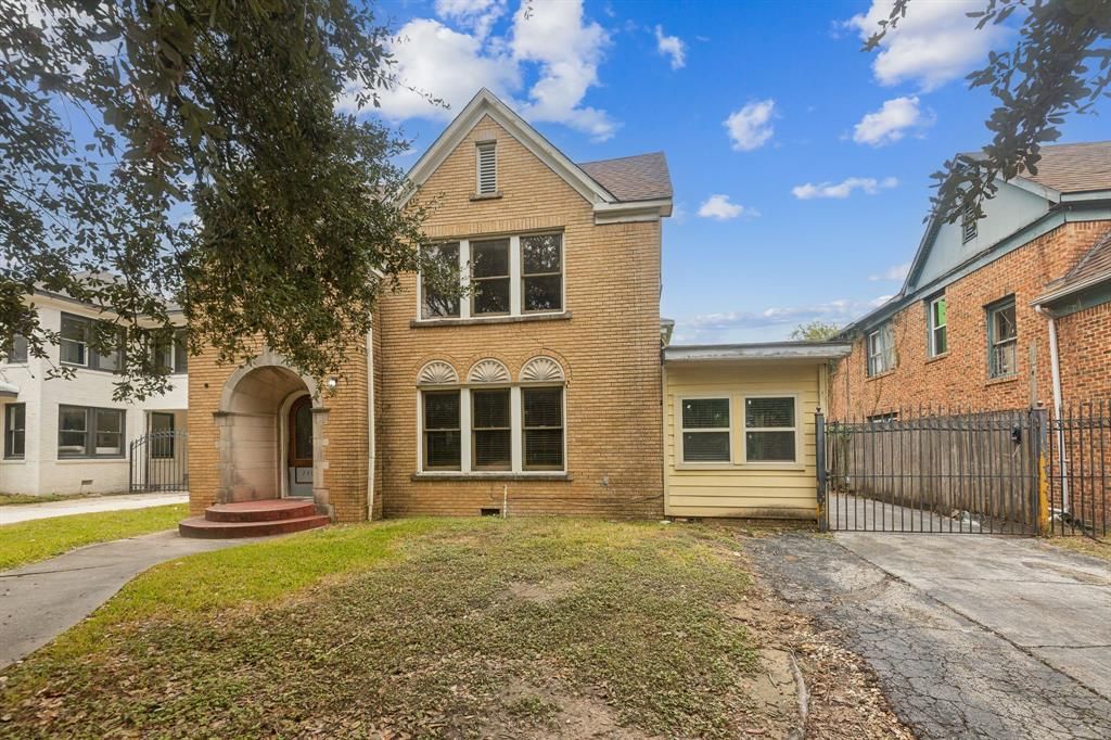 2409 Arbor Street, Houston, TX 77004