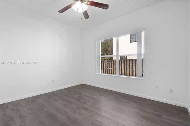 5610 SW 43rd St, Davie, FL 33314