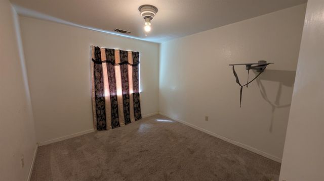 575 Macadamia Avenue, Madera, CA 93637