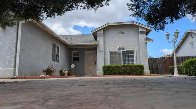 575 Macadamia Avenue, Madera, CA 93637