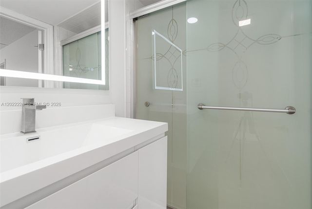 10130 Sunrise Lakes Boulevard 210, Sunrise, FL 33322
