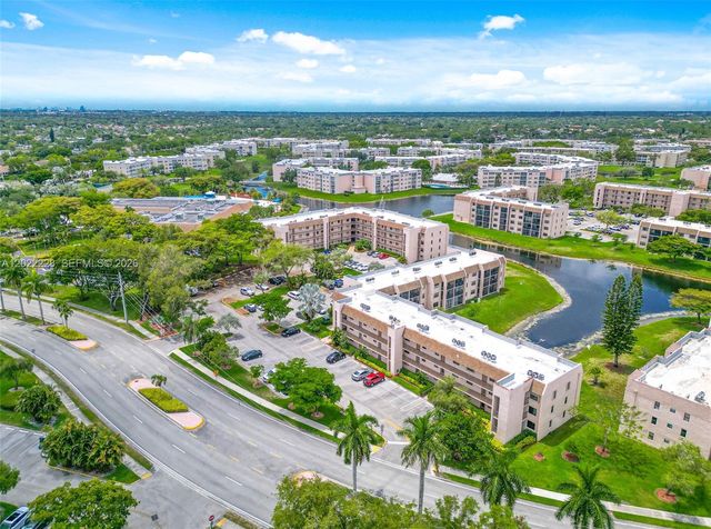 10130 Sunrise Lakes Boulevard 210, Sunrise, FL 33322