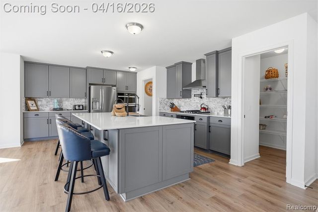 36323 Monroe, Westland, MI 48186