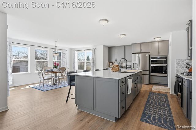 36323 Monroe, Westland, MI 48186