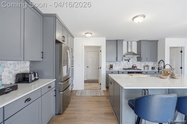 36323 Monroe, Westland, MI 48186