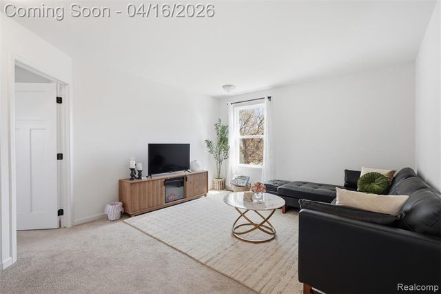 36323 Monroe, Westland, MI 48186