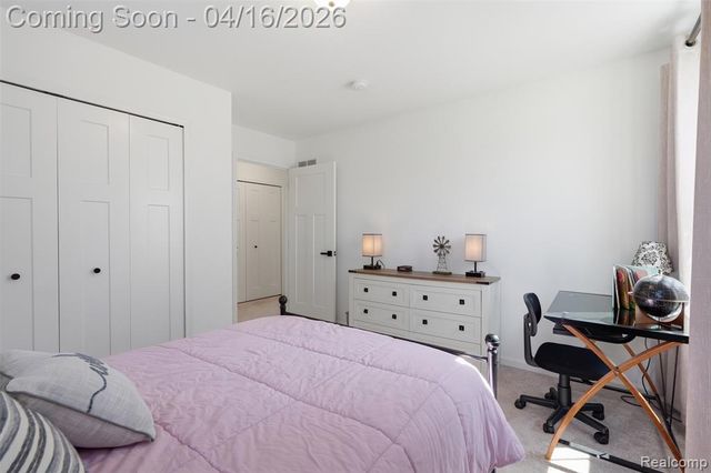 36323 Monroe, Westland, MI 48186