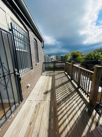 1411 E 67th Place 3E, Chicago, IL 60637