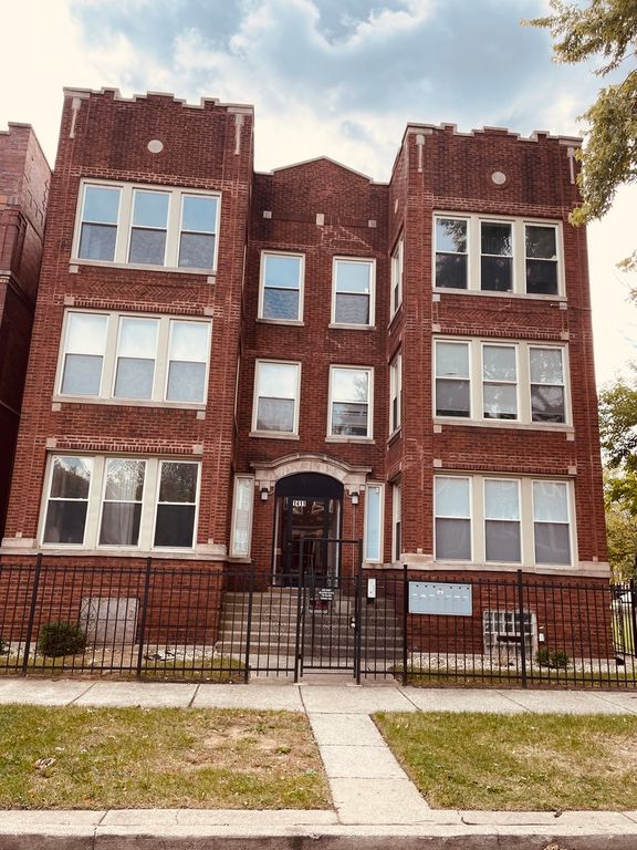 1411 E 67th Place 3E, Chicago, IL 60637