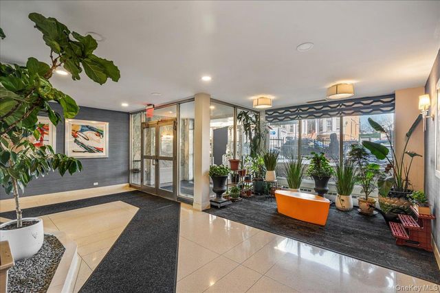 150 Hawthorne Street 6P, Brooklyn, NY 11225