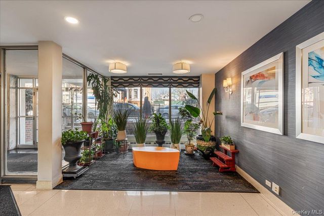 150 Hawthorne Street 6P, Brooklyn, NY 11225