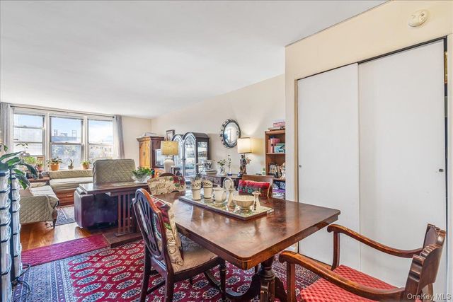 150 Hawthorne Street 6P, Brooklyn, NY 11225