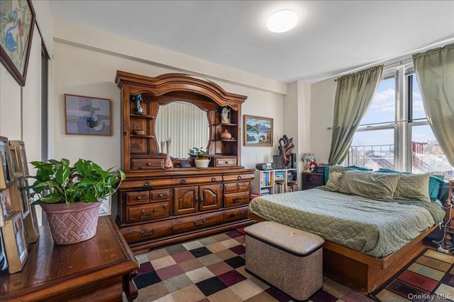 150 Hawthorne Street 6P, Brooklyn, NY 11225