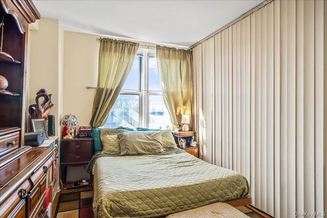 150 Hawthorne Street 6P, Brooklyn, NY 11225