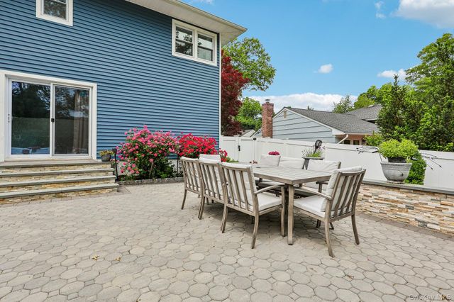 30 Rutledge Road, Scarsdale, NY 10583